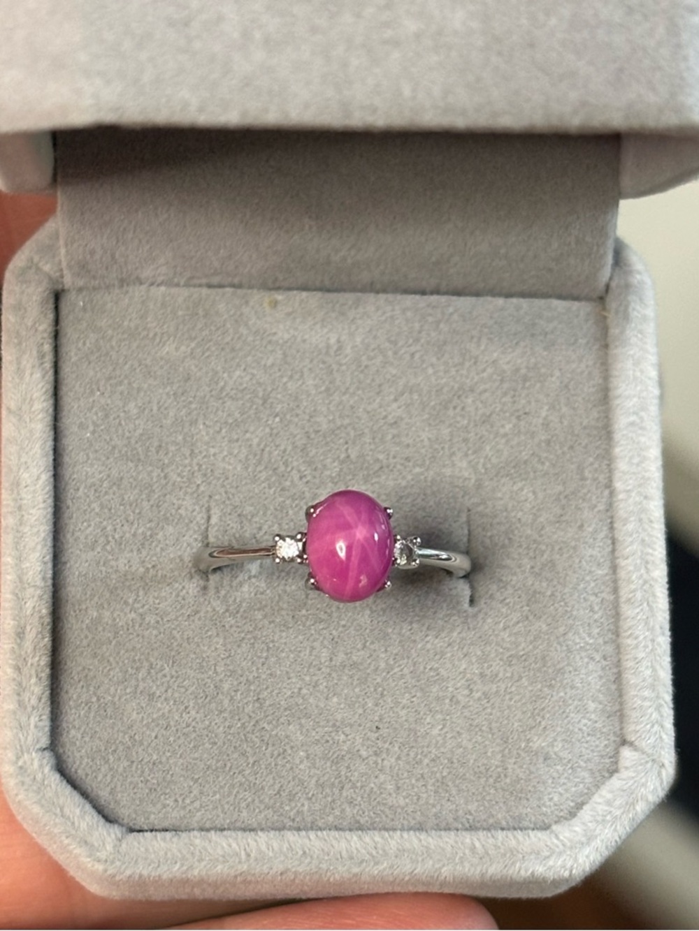Stunning Linde Ruby Star Sapphire 8x6mm w/ zircon in 925 Sterling Silver Ring 8 - Picture 9 of 10